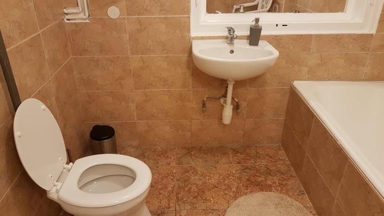 Naperkely Apartman Бадачоньтомай Екстер'єр фото